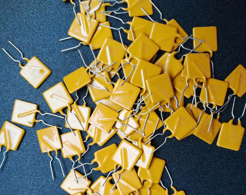 自恢復保險絲的應用 自恢復保險絲的應用